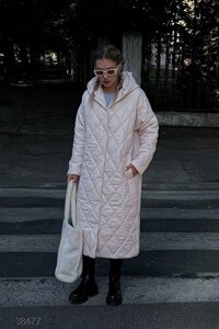 Жіноче стьобане пальто з каптуром, затібається на кнопки с 42 по 52 размер