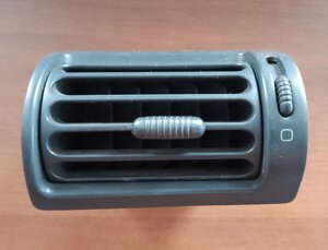 Дефлектор повітряний в торпедо правий Fiat Scudo 220 (1995-2004) 1461979077,1461979698