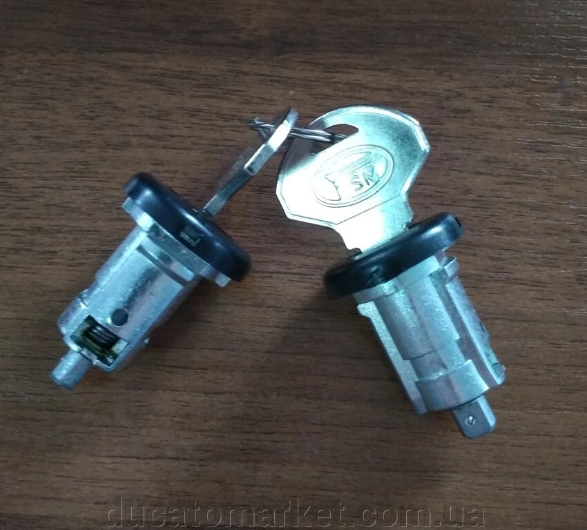 Комплект личинок замка з ключем (серцевина) Renault Master I (1980-1998) 7701203565,6023Z-10, LCCF01261, YSM-5RN09 від компанії DUCATOMARKET - фото 1