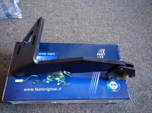 Ролик бічний правої зсувних дверей нижній з важелем Renault Master 8200080754,7700312012,8200312012,8200080750, FT95385