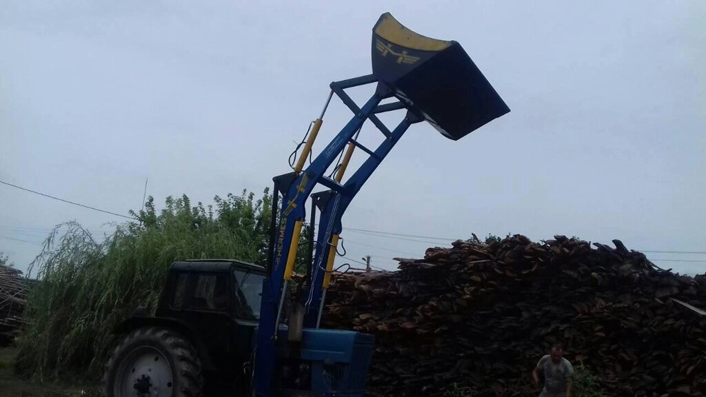 Універсальний фронтальний навантажувач 5 метрів до тракторів МТЗ, ЮМЗ, Т-40 від компанії ГідроСтандарт - фото 1