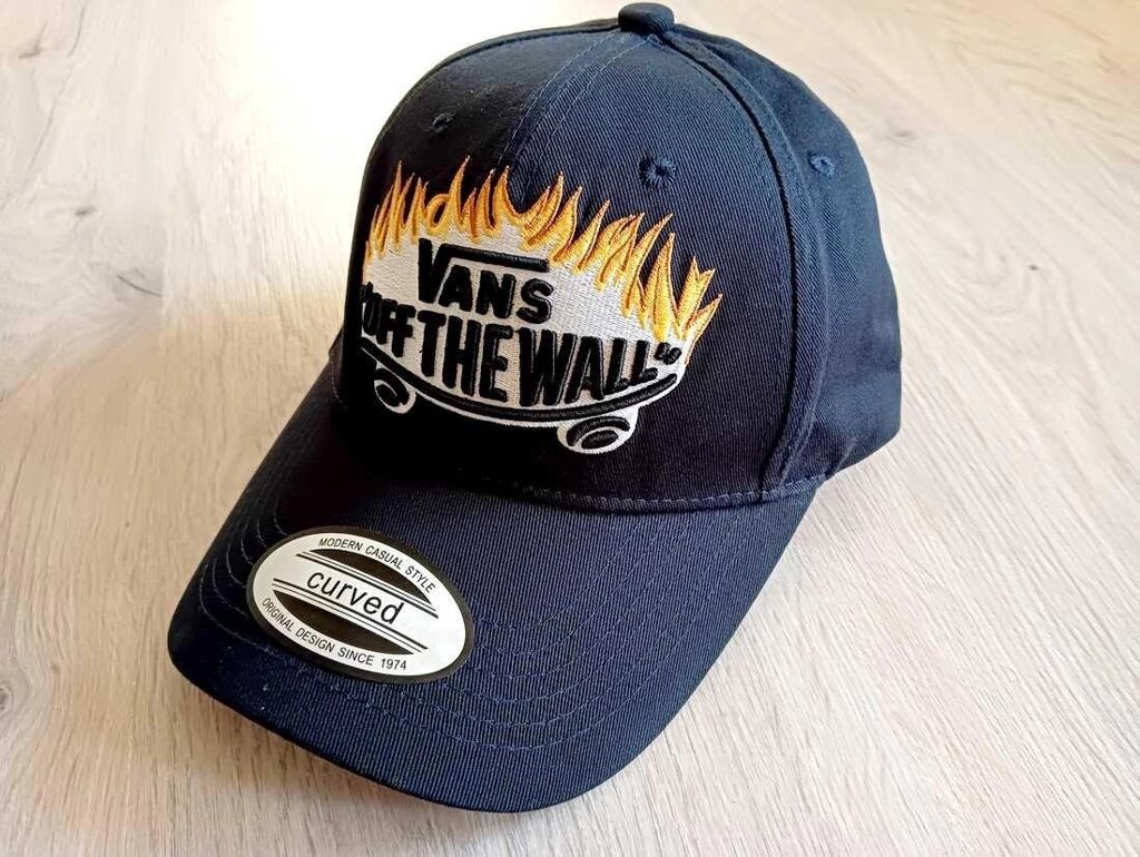 Бейсболка Vans off the wall стильна кепка від компанії ARTMOS - Інтернет магазин - фото 1