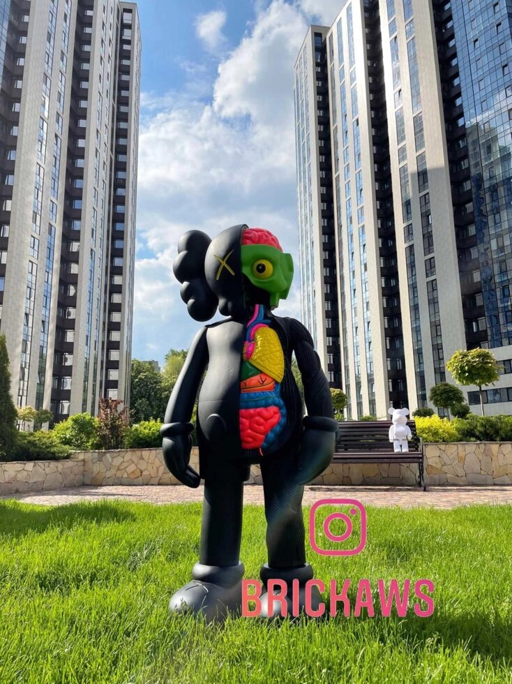 Колекційна фігурка KAWS Companion Flayed Black 130 см від компанії ARTMOS - Інтернет магазин - фото 1