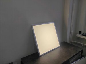 Led лампа панель 60 х 60 см в стелю армстронг зі складу 0331