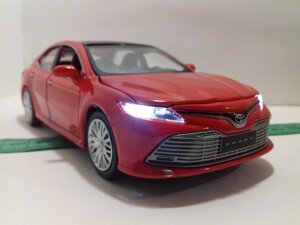 Toyota Camry 1:34 (1:32) Метал світло звук інерція модель