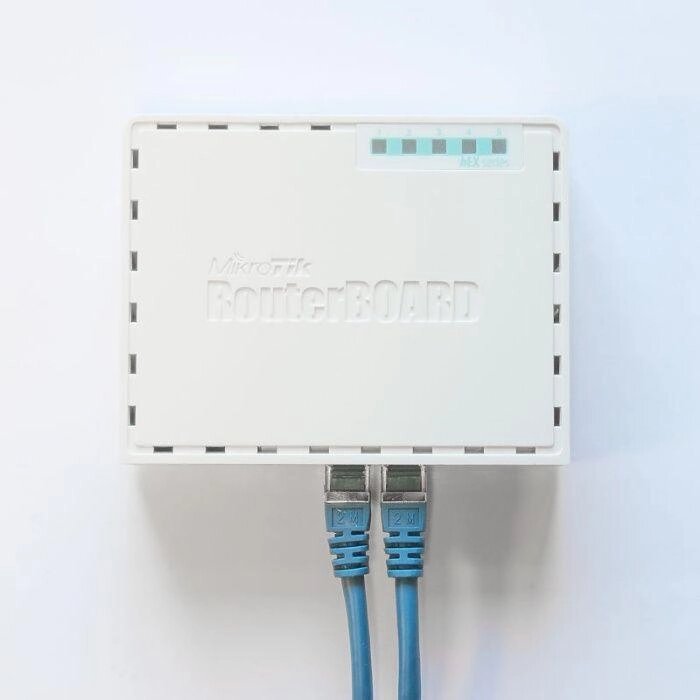 Новий Гігабітний Роутер Mikrotik RB750Gr3 від компанії ARTMOS - Інтернет магазин - фото 1