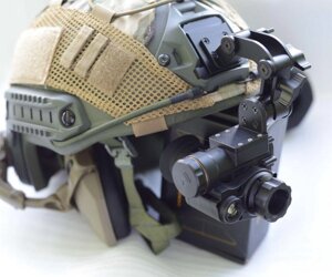 Прилад нічного бачення Vector Optics NVG10 Night Vision на шолом