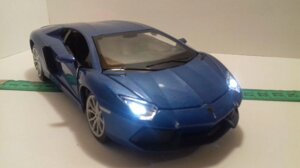 Машинка Lamborghini Aventador LP700-4 1:24 Метал світло звук Іграшка