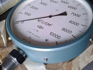 Манометр надвисокого тиску СВ-10000 .Верхня межа вимірювань: 10000 кгс/см2.