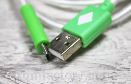 Кабель USB to micro USB з підсвічуванням наконечників 1м: Зелений від компанії Торгова Марка "FromFactory" - фото 1