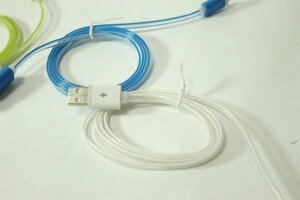 Кабель USB to micro USB з підсвічуванням по всій довжині 1м: Білий