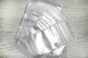 Пакеты Фасовочные полиэтиленовые без клейкой ленты (4х4.5см с отверстием/0.4мм) 20 шт.