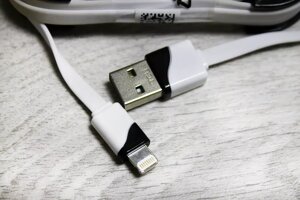 Кабель для зарядки і синхронізації плоский Lightning з USB 3.0 / 1м: Чорний