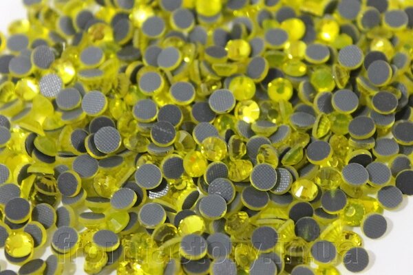 Скляні стрази на термомобічних 3 мм/100pcs: жовтий № 11 - розпродаж