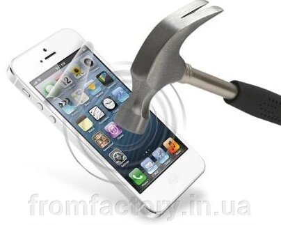 Захисне скло 0.3mm для Iphone 4/4s на дисплеї від компанії Торгова Марка "FromFactory" - фото 1