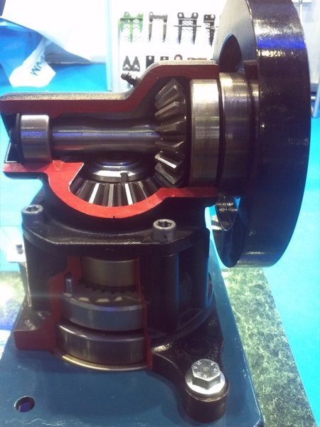 Планетарный привод для жаток