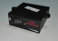 Перемикач газ-бензин інжекторний з індикаціей ROYALGAS від компанії Pro100Gaz Установка і продаж (ГБО) - фото 1