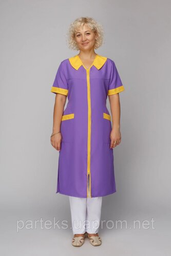 Халат жіночий КЕТ, фіолетового кольору з коротким рукавом та жовтим кантом