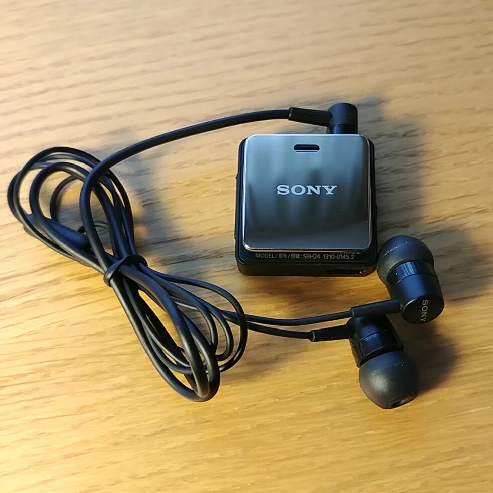 Bluetooth гарнітура стерео Sony SBH24 чорна від компанії da1 - фото 1