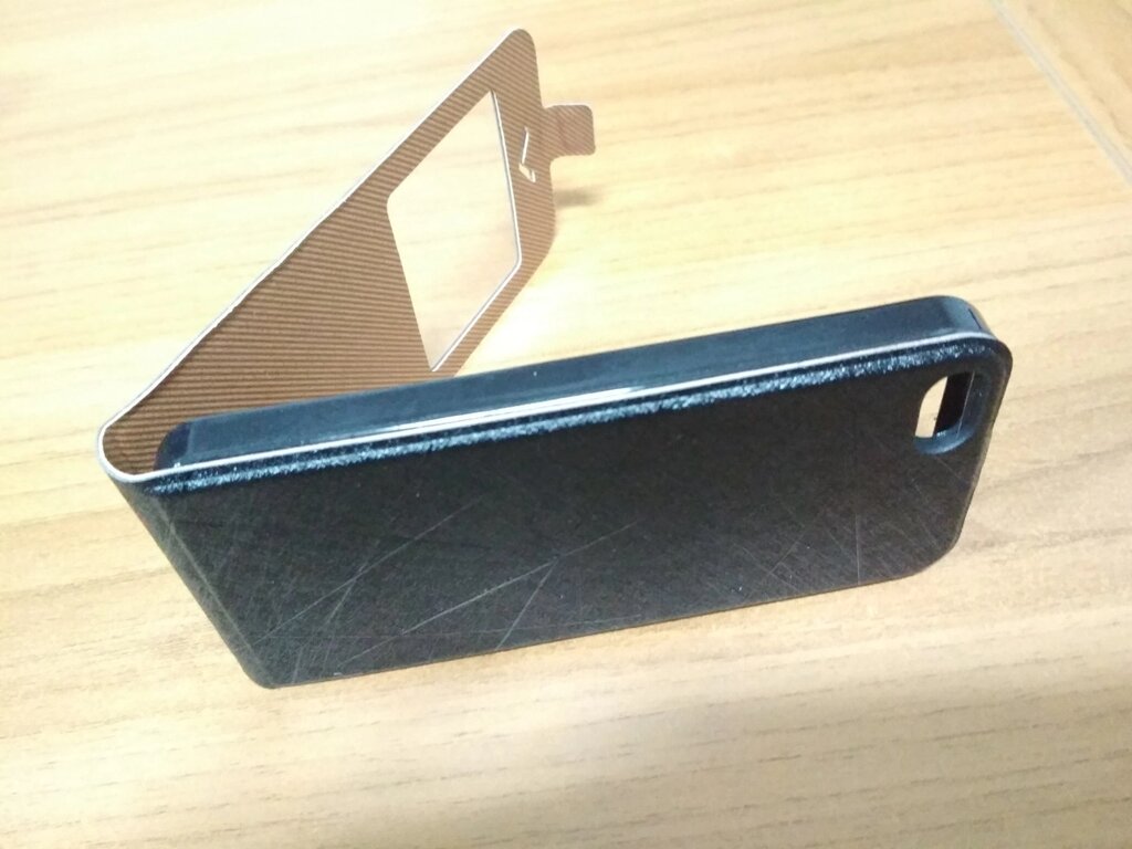 Чохол фліп iPhone 5 5s SE відкидний футляр чорний від компанії da1 - фото 1