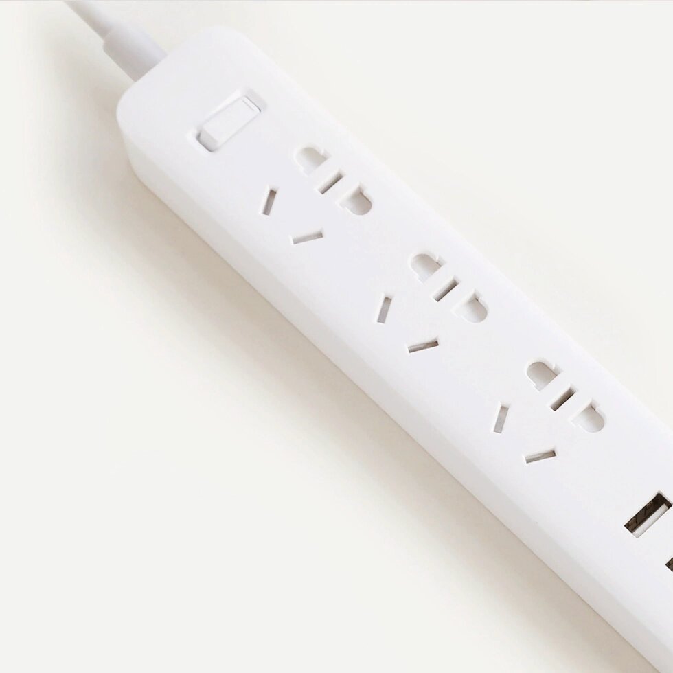 Фільтр подовжувач Mi Power Strip 3 USB 1.8m 15 W XMCXB01QM від компанії da1 - фото 1