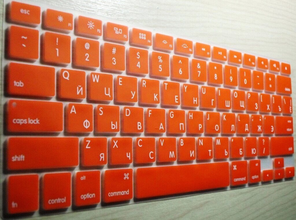 Накладка на клавіатуру MacBook Air 13 Pro 13 15 захист силіконова від компанії da1 - фото 1