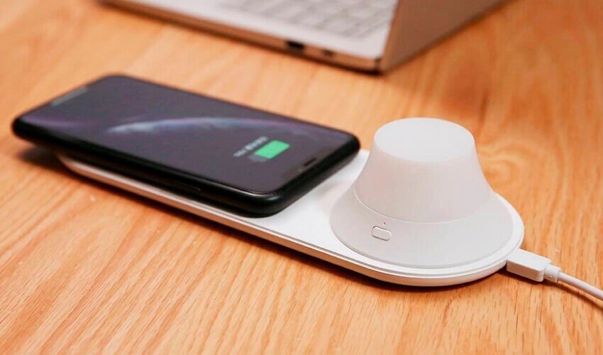 Настільна лампа нічник + бездротовий зарядний пристрій Yeelight Wireless charge nightlight від компанії da1 - фото 1