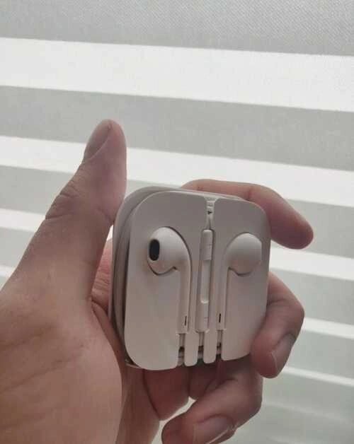 Наушники Apple EarPods with Remote and Mic Original від компанії da1 - фото 1