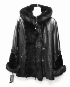 Шкіряна жіноча куртка з капюшоном із хутром на знімній підстібці
