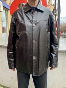 Куртка шкіряна натуральна чоловіча чорна лак на ґудзиках демісезонна