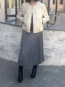 Куртка жіноча з екошкіри біла тонка