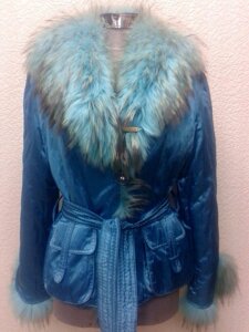 Парка жіноча куртка натуральна з пишним хутряним коміром-блакитна
