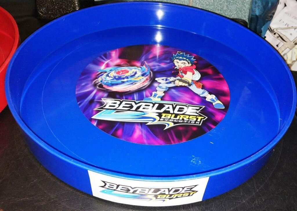 Арена для Beyblade біблейд велика (діаметр 335 мм) від компанії Інтернет-магазин "Tovar-plus. Com. Ua" - фото 1