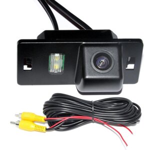 Камера заднього виду універсальна VW Passat r36 кольорова матриця CCD