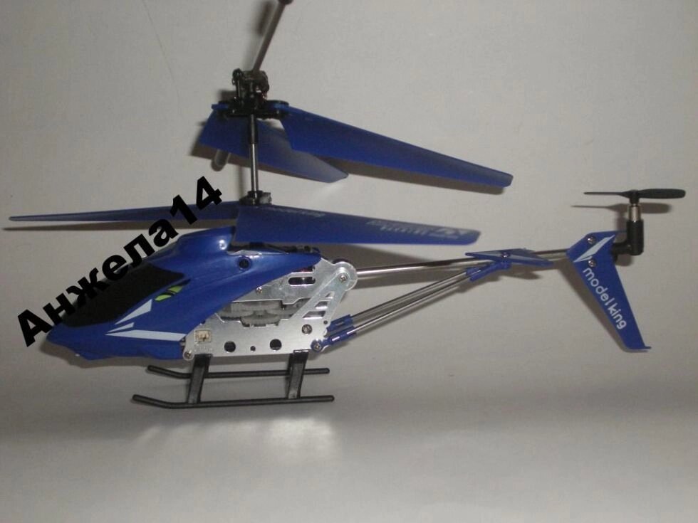 Вертоліт на радіокеруванні в подарунковому кейсі - вартість