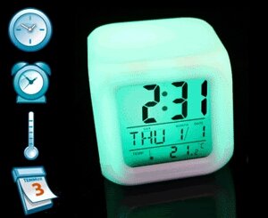 Світлодіодні годинник куб, цифровий годинник з ЖК-дисплеєм, будильник, що змінюються кольори, для зняття стреса