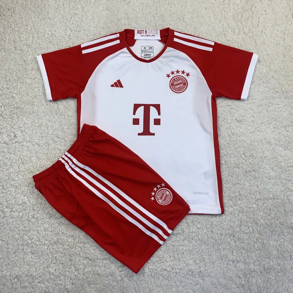 Дитяча футбольна форма Баварія Мюнхен 2023-24 від компанії Інтернет-магазин молодіжного одягу "Bagsmen" - фото 1