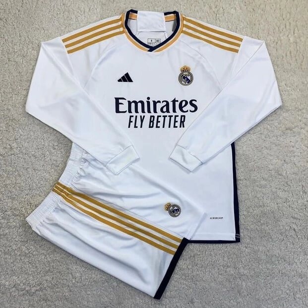 Футбольна форма Реал Мадрид довгий рукав 2023-24 від компанії Інтернет-магазин молодіжного одягу "Bagsmen" - фото 1