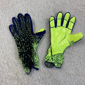 Воротарські рукавички Adidas Predator Pro зелені