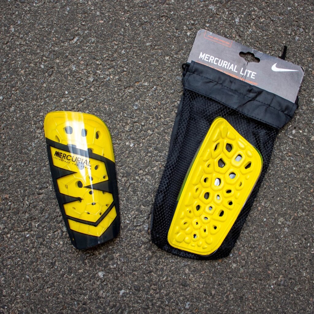 Щитки футбольні Nike жовті від компанії Інтернет-магазин молодіжного одягу "Bagsmen" - фото 1