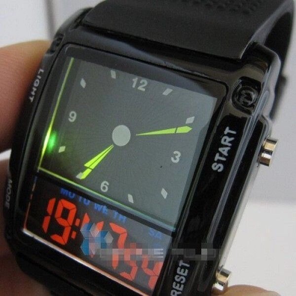 Світлодіодний чоловічий наручний годинник з повним календарем та кількома часовими поясами - особливості