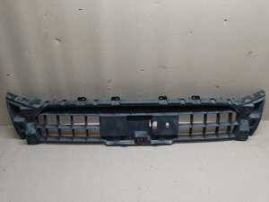 Кронштейн решітки радіатора AUDI Q5 08-16 8R0 853 692 B