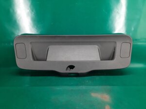 Обшивка кришки багажника volkswagen passat B8 14- 561 867 605 D