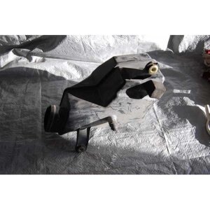 Резонатор повітряного фільтра NISSAN TEANA J31 03-07 16585-9Y500