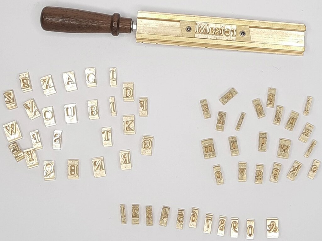 Наборне кліше + набір букв (26шт Великих, 26шт малих) та набір цифр (0-9) від компанії Кладова Майстра на Закупка - фото 1