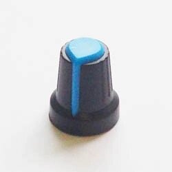 Ручка потенціометра AG2 чорна з блакитним верхом і смугою, D=15mm, H=17mm в Одеській області від компанії Кладовая мастера на Закупка