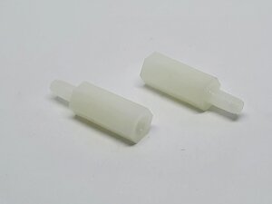 Нейлонова стійка M3x13+6 шестигранна біла для плат в Одеській області от компании Кладовая мастера на Закупка