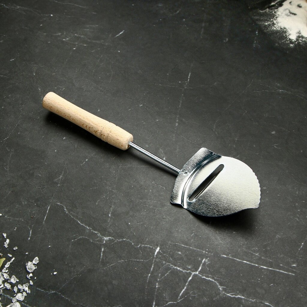 Ніж-лопатка для сиру з дерев'яною ручкою 26 см від компанії ВсеСам - все для дому та саду - фото 1