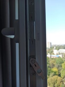Заміна ущільнювача в металопластикових вікнах та дверях в Ірпіні