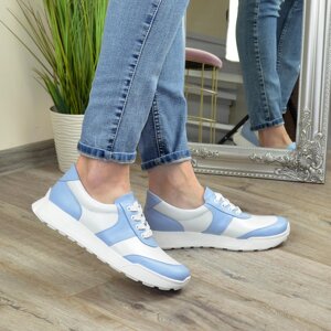 Кросівки шкіряні жіночі на шнурівці. Колір блакитний, білий. 39 розмір